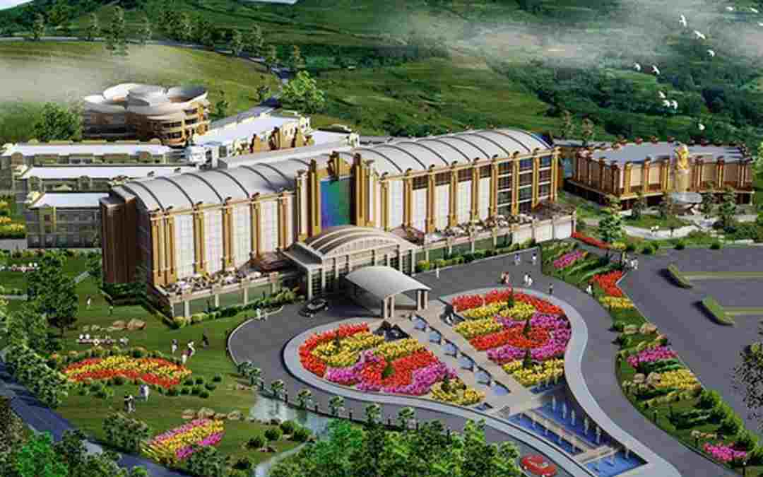 Thansur Bokor Highland Resort và Casino được nhìn từ xa