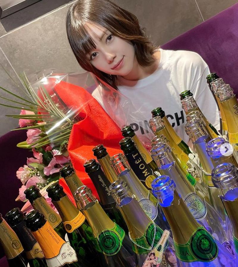 Remu Suzumori tiếp rượu với giá 10 triệu VNĐ 1